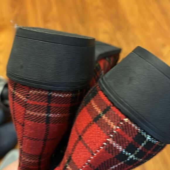 Red & Black Ankle Booties with Classic Checkered Design - Picture 6 of 8